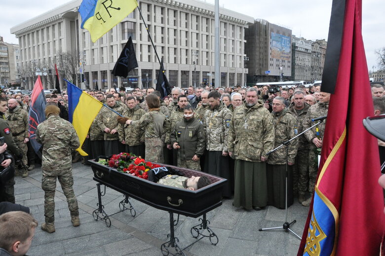З Героєм України Дмитром Коцюбайлом (Да Вінчі) попрощалися в Києві 41
