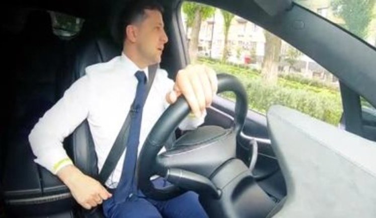 Zelenskyi calls on Ukrainians not to vote for fraudsters