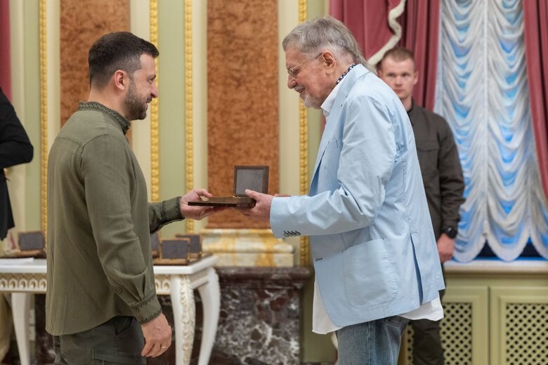 Президент вручив відзнаку "Національна легенда України"