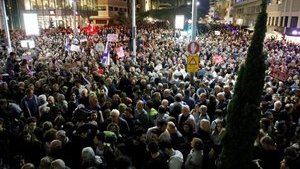 Десятки тисяч ізраїльтян протестували в Тель-Авіві проти корупції Нетаньяху, - Reuters