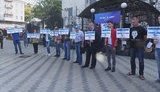 "Маяк - Ожидание": активисты принесли под посольство РФ в Киеве вещи исчезнувших крымчан. ВИДЕО+ФОТОрепортаж