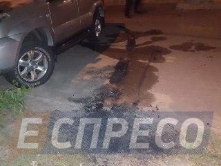 На Печерську в Києві вночі двічі підпалювали автомобілі 10