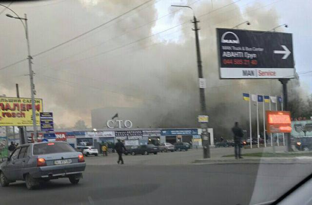 У Києві сталася пожежа в районі заводу Електронмаш 01