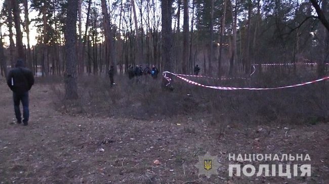 В парке Киева нашли тело новорожденной девочки 03