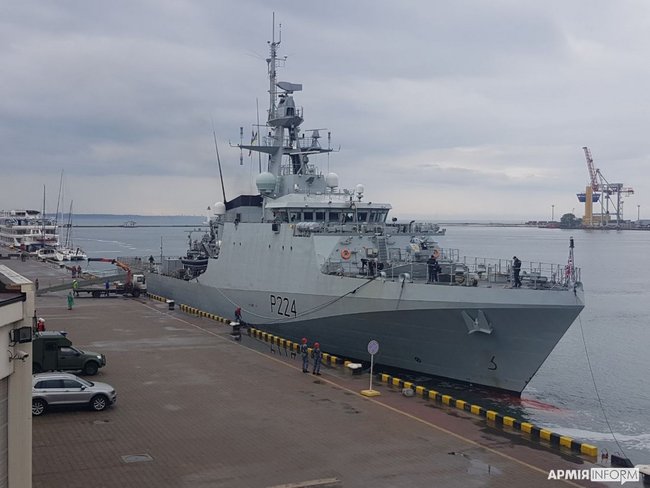 British Navys OPV Trent enters Odesa seaport – ministry 01