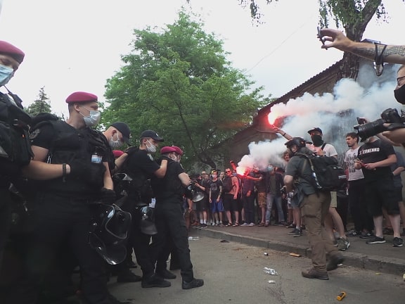 На акції на підтримку Стерненка сталися бійки між мітингувальниками і правоохоронцями: є затримані 25