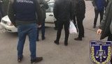 Полковника ЗСУ затримано на Рівненщині на "відкаті" 10 тис. дол. за монтаж системи відеоспостереження у військовій частині. ФОТО