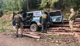 Джип намагався наїхати на прикордонників поряд з Румунією, машину зупинили пострілами. ФОТО