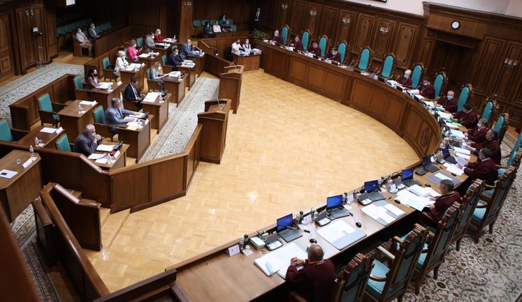 Судді відклали обрання нових членів КС, - Совгиря