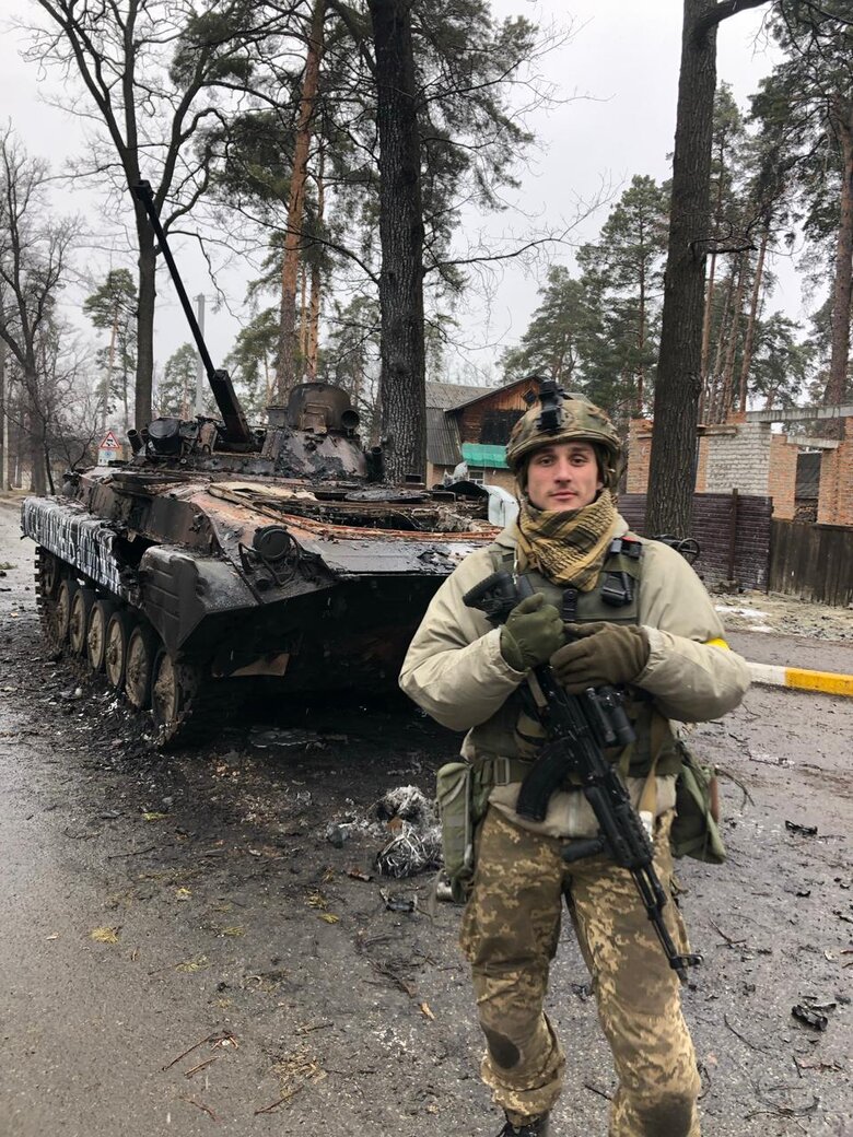 Десантник Віталій Возіян: Бойове завдання - штурмувати аеродром у Гостомелі. Росіяни вже були там 08