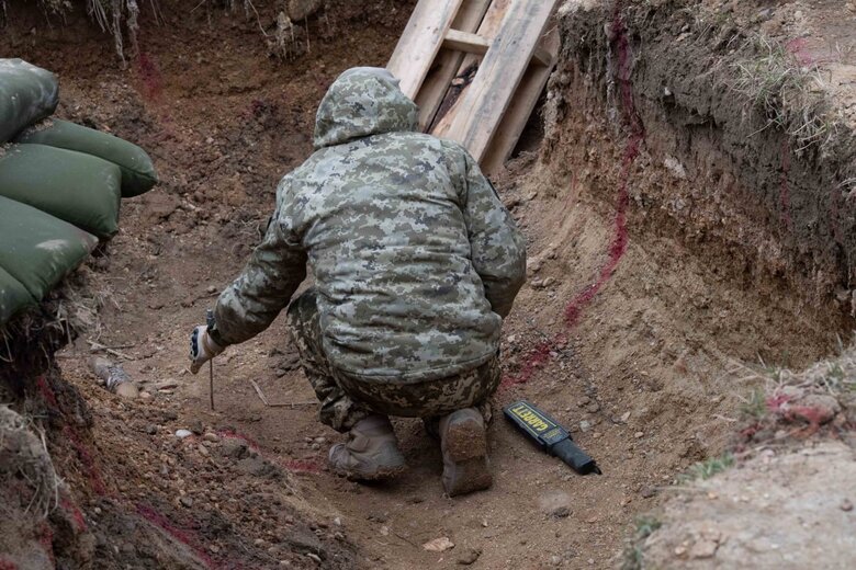 Команда канадских саперов в Польше обучает украинских военных 01