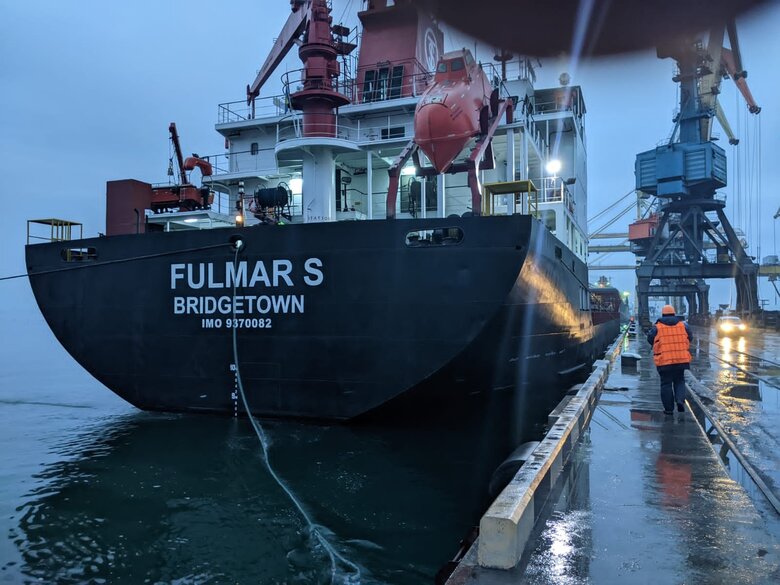 On December 8, 3 ships with 78.6 thousand tons of agricultural products for Africa and Asia left ports of Odesa 02