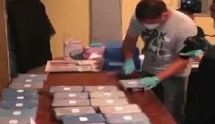 Вилучення партії кокаїну в російському посольстві в Аргентині. ВIДЕО