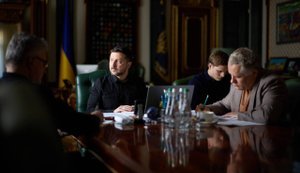 Зеленский в беседе со Штокером: РФ готовит новую массированную атаку