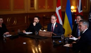 Зеленский после встречи с лидерами "Коалиции желающих": Будет больше санкций против России, о деталях пока не будем говорить публично