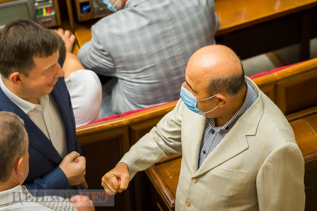 Попередження в чаті СН про лайно в сторону президента, Лукашев оформляє Наташу помічником, усміхнені Верещук і Бужанський, - робота ВР 2 вересня 11