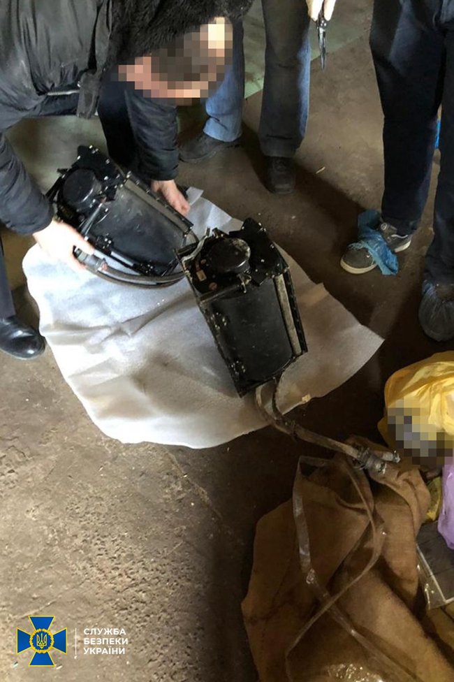 Контррозвідка СБУ блокувала розкрадання і реалізацію комплектуючих до військової авіаційної техніки на Хмельниччині 02