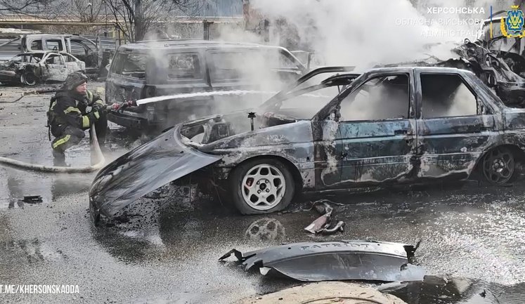 Одна людина загинула і четверо поранені внаслідок ударів РФ по Херсонщині. ВIДЕО