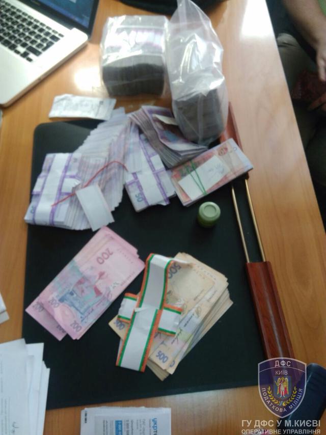 Киевские налоговики ликвидировали конвертцентр с оборотом около 200 млн грн 03 Киевские налоговики ликвидировали конвертцентр с оборотом около 200 млн грн 03