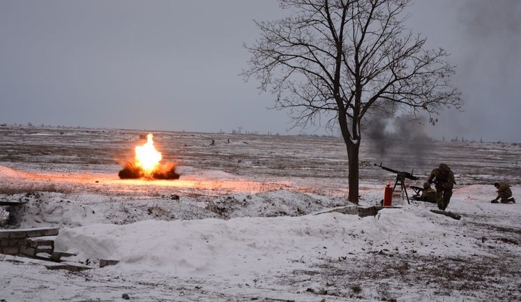 Ukrainian troopers hold field maneuvers, weapons training exercise in Mykolaiv region. PHOTOS