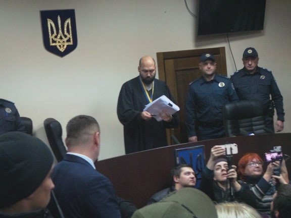 Суд відправив під арешт на 2 місяці волонтера Юлію Кузьменко, підозрювану у справі Шеремета 04