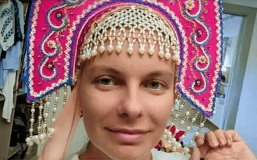 Почесну консулку в Домінікані Якимову, яка носила кокошник, звільнили. ДОКУМЕНТ