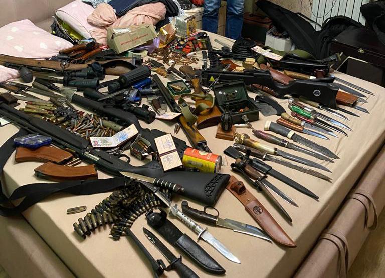 Полицейский организовал банду, которая занималась сбытом оружия, боеприпасов и взрывчатки криминалитету 04 Полицейский организовал банду, которая занималась сбытом оружия, боеприпасов и взрывчатки криминалитету 04