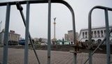 Милиция обнесла Майдан железными щитами: Готовятся к Оранжевой революции. ФОТОрепортаж