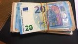 Прикордонникам, які знайшли 9 тис. євро і повідомили про це керівництву, виписали премію в 10 тис. грн, - глава ДПСУ Дейнеко. ФОТО