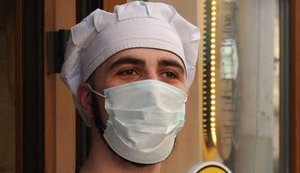 70% українців ходять на роботу попри карантин, - Шмигаль