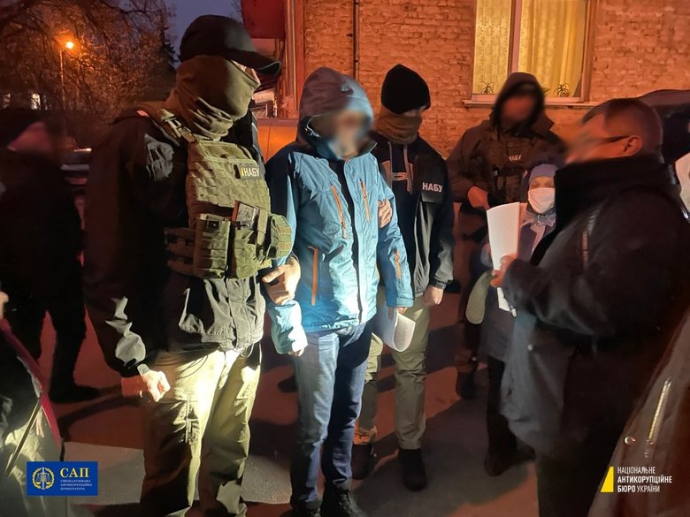 Судья Черниговского окружного админсуда задержан на взятке 20 тыс. долл., - НАБУ 01