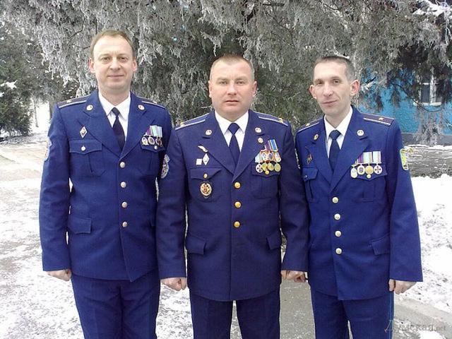 военнослужащие