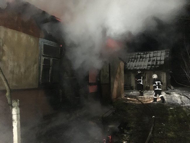 Двое мужчин погибли в результате пожара на Ривненщине 05