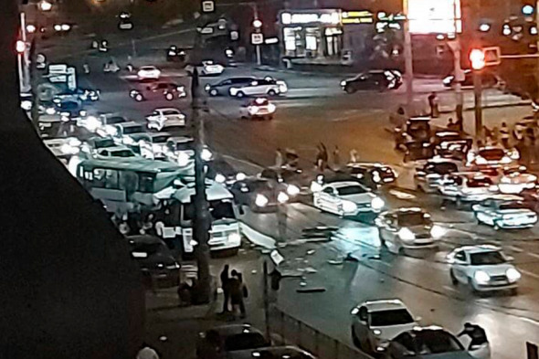 Вибух в автобусі Воронежа: постраждали 12 осіб 06 Вибух в автобусі Воронежа: постраждали 12 осіб 06