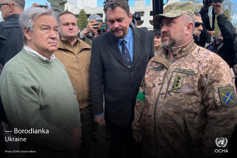 Генеральний секретар ООН Гутерріш відвідав Бородянку: Війна в жодному разі не може бути прийнятною у ХХІ столітті 01