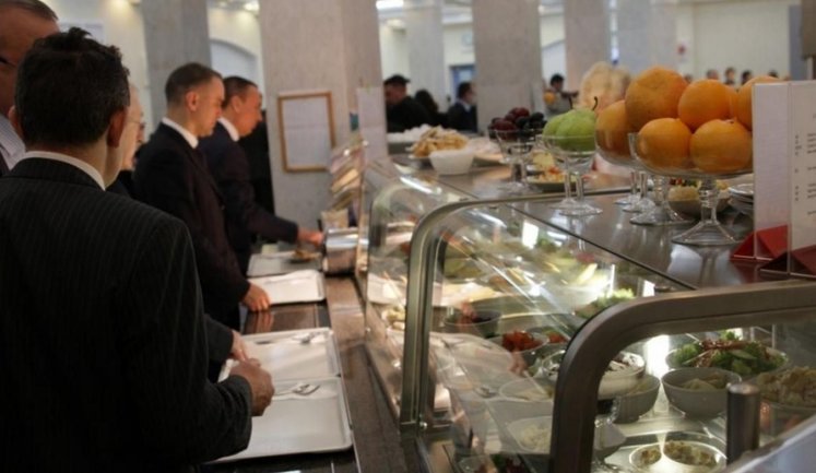 Нардепы не травились в столовой ВР: причина - норовирус