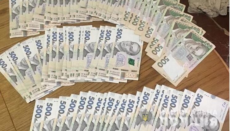 Правоохранители разоблачили группу мошенников, оформлявших липовые инвалидности участникам АТО и присвоивших сотни тысяч гривен соцвыплат. ФОТО
