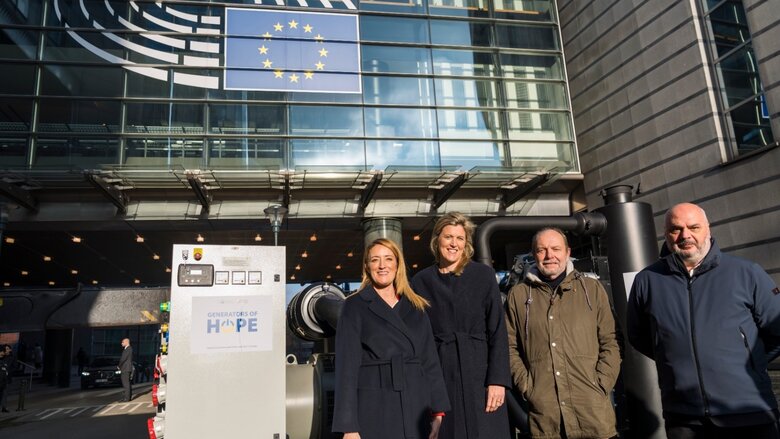 Європарламент разом з бельгійськими містами передає перші генератори надії для України 02
