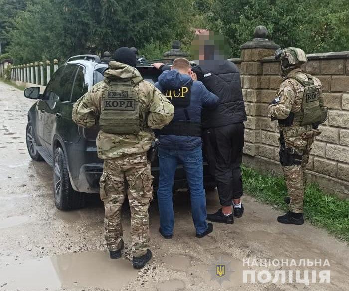 Банда вымогателей задержана в Тернопольской области, - Нацполиция 02
