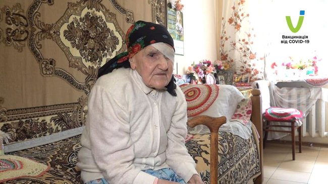 99-летняя женщина вакцинирована препаратом Pfizer в доме престарелых на Тернопольщине. Чувствует себя хорошо, - Минздрав 01
