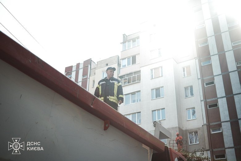 наслідки обстрілу Києва