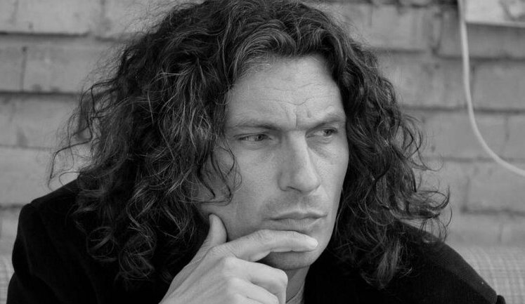 Известный певец Кузьма Скрябин погиб в ДТП в Днепропетровской области