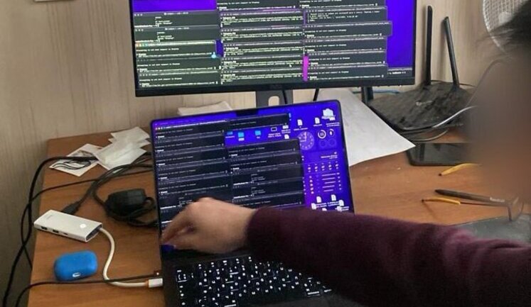 Столичний хакер "заробив" $40 тис., перехоплюючи для клієнтів електронні талони до ТСЦ МВС, - прокуратура. ФОТОрепортаж