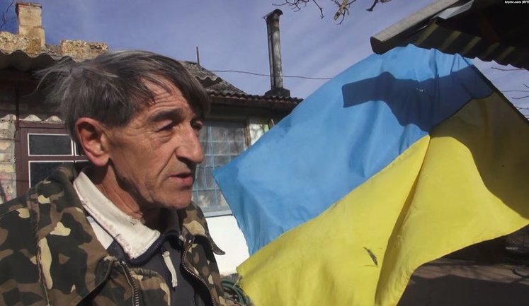 Заарештований в окупованому Криму активіст Приходько звернувся до Зеленського: "Наші страждання не мають бути марними, тому на коліна - тільки перед Богом!"
