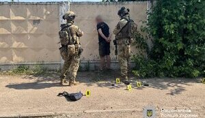 Погрожував гранатою військовим ТЦК в Черкасах: поліція затримала чоловіка. ФОТО