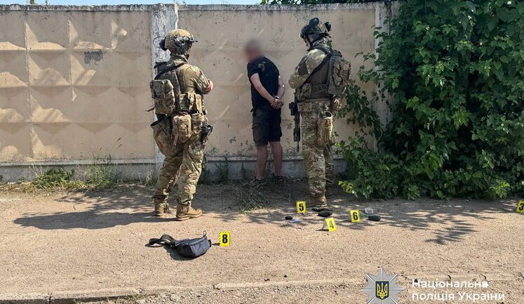 Погрожував гранатою військовим ТЦК в Черкасах: поліція затримала чоловіка. ФОТО