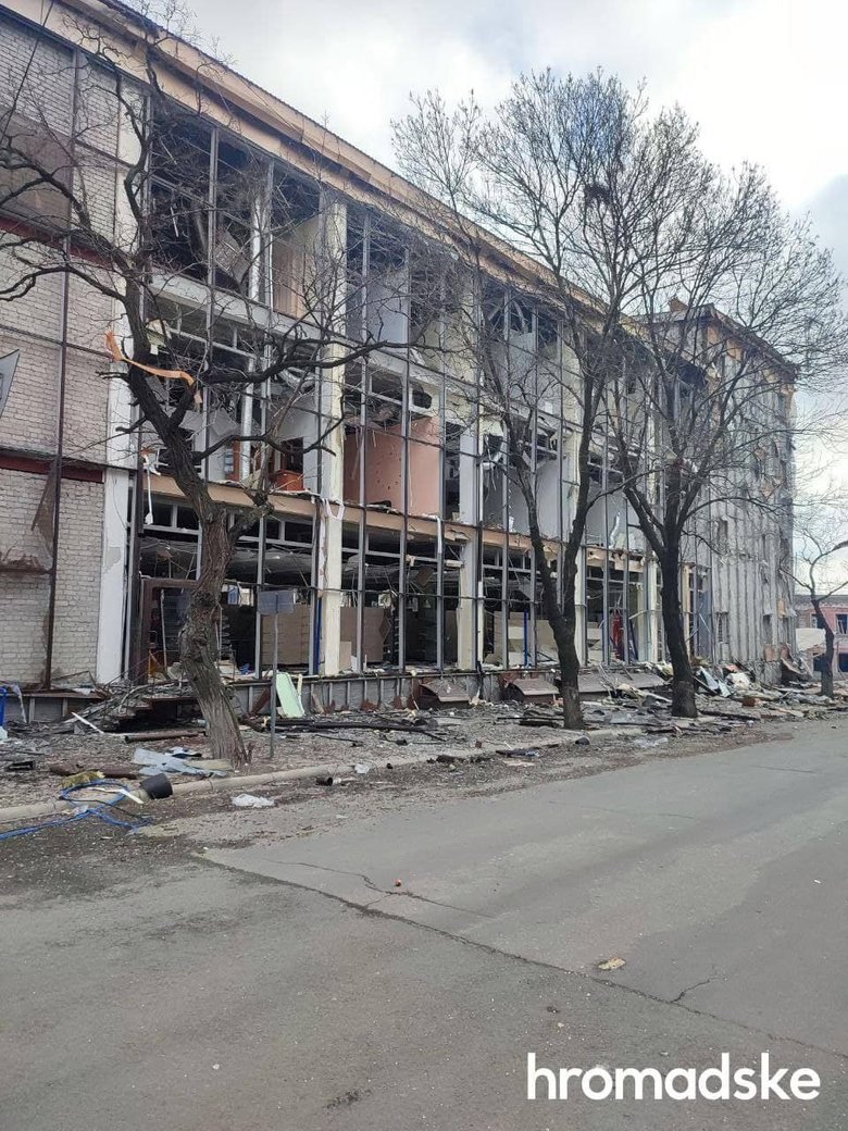 Наслідки обстрілу Маріуполя російськими військами 05