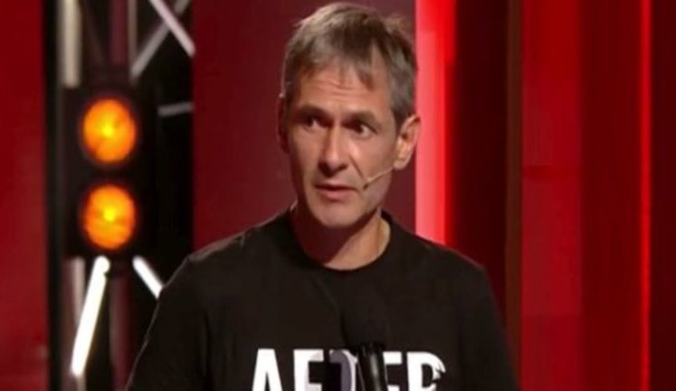 "Семь лет люди, не имеющие представления об Иловайске, рассказывают нам об Иловайске. Иловайск - это боль, это когда смываешь с лица мозги своего командира", - боец ВСУ Зиненко. ВИДЕО