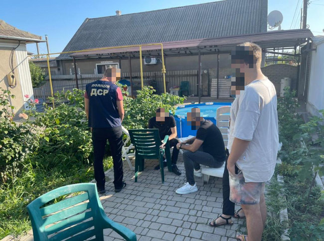 Чиновника Минобороны задержали при вымогательстве взятки в 1 млн. долларов 01 Чиновника Минобороны задержали при вымогательстве взятки в 1 млн. долларов 01