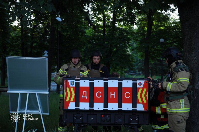 Shelling of Kyiv on 6 June 2025. Rescuers killed